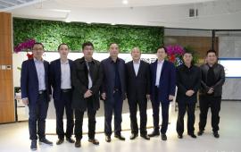 乌鲁木齐甘泉堡经济技术开发区管委会及新疆枭龙新能源汽车产业集团参观调研迅达云